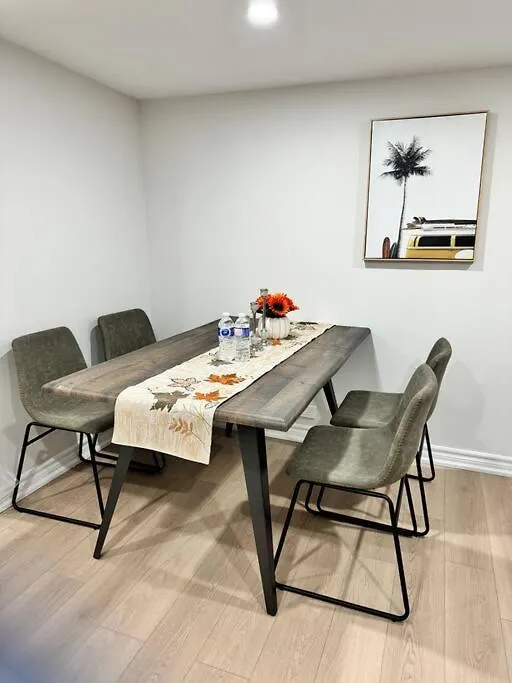 Apartment Renovated - Private Entrance & Kitchen - 1 Bedroom Toronto