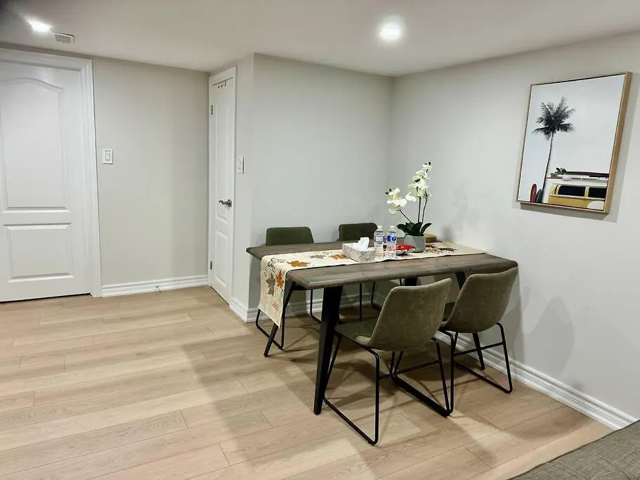 Renovated - Private Entrance & Kitchen - 1 Bedroom Toronto
