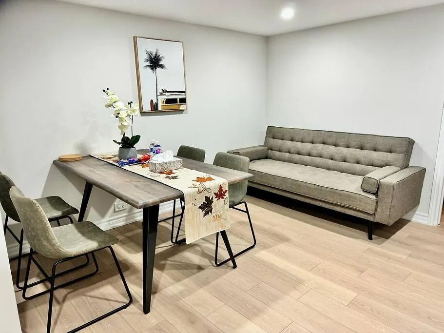 Renovated - Private Entrance & Kitchen - 1 Bedroom Toronto